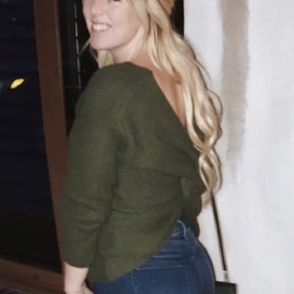 OLIVE GREEN SWEATER